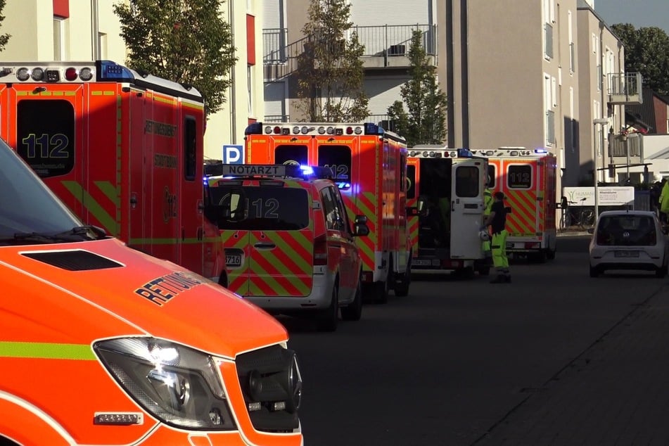 Großalarm: Feuer in Pflegeheim, acht Menschen im Krankenhaus