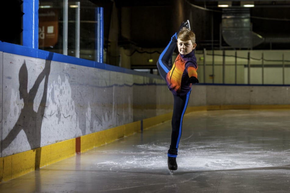 Lorenz Klaholz (9) darf bei "Holiday on Ice" mitlaufen.