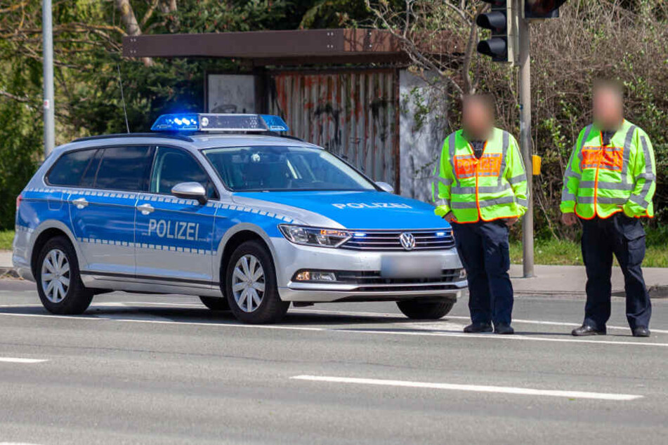 Das Auto wurde einfach auf der Autobahn stehen gelassen (Symbolfoto).