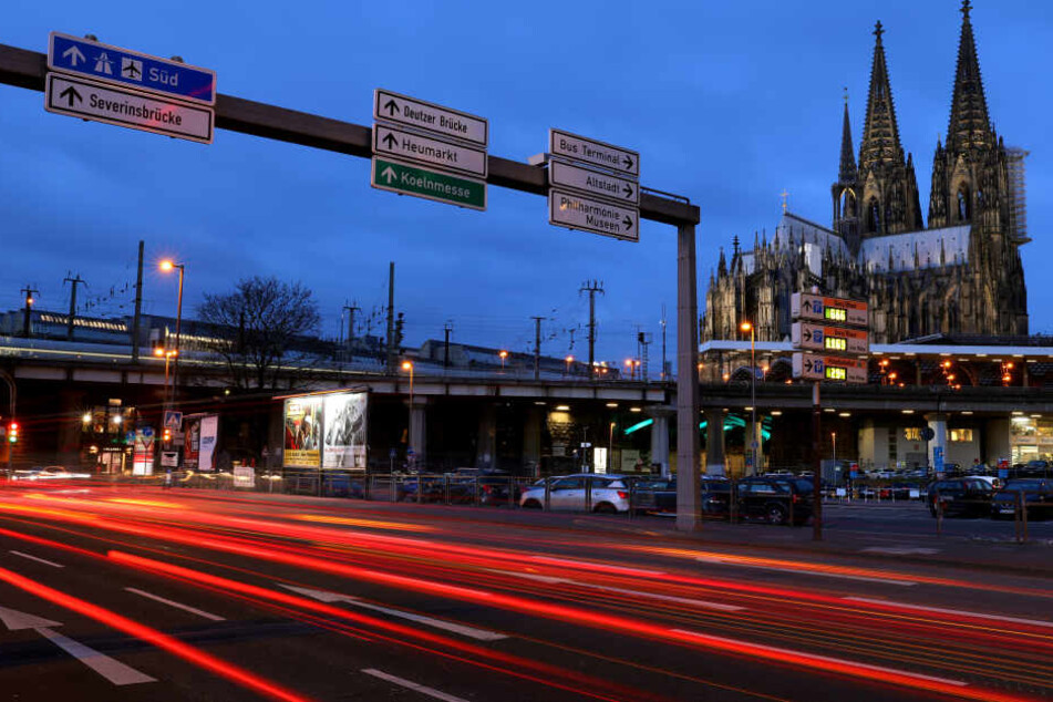 Auch der Verkehrs samt Unfällen floss in die Sicherheitsanalyse für Köln ein.