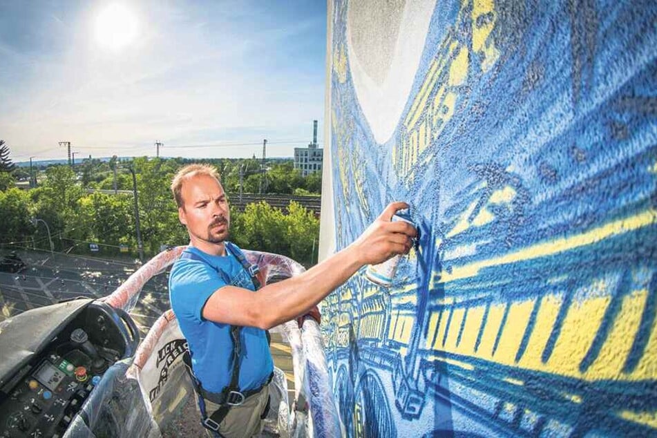 Zuletzt gestaltete der Künstler das Wandbild am neuen Marienbrücken-Hotel.