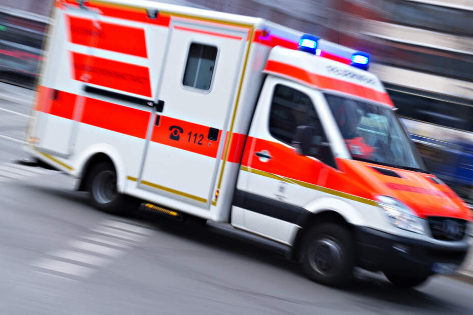 Ein 41 Jahre alter Ladendieb musste von einem Arzt versorgt werden. (Symbolbild)