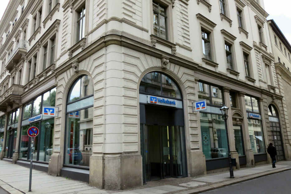 Die Zentrale der Leipziger Volksbank an der Schillerstraße: Hier führte ein Mitarbeiter bis zu seiner Entlassung 2016 eine illegale "Parallel-Bank". 