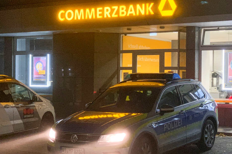 Die Explosion erfolgte im Vorraum einer Filiale der Commerzbank.