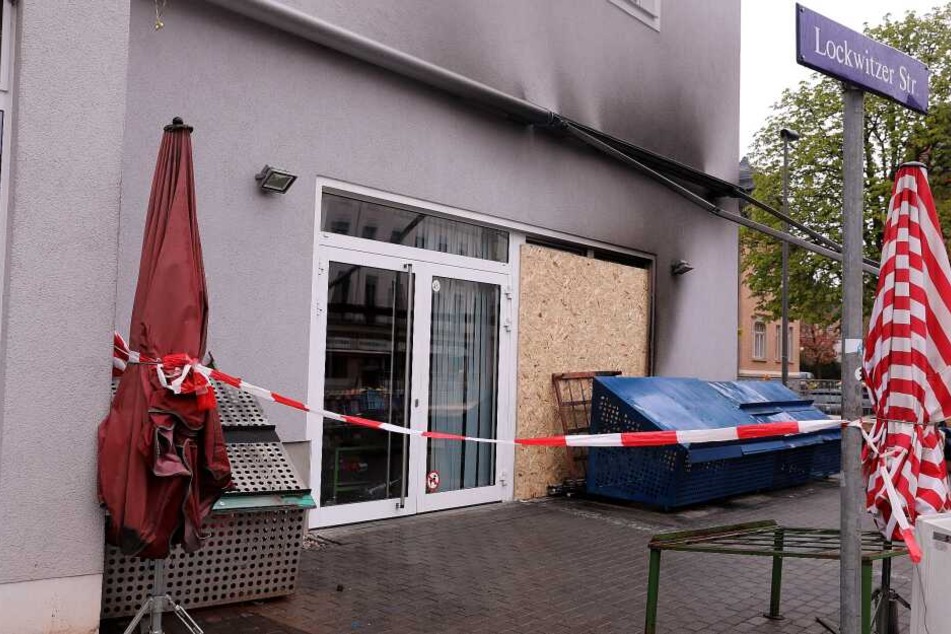 Auch eine Fensterscheibe ging zu Bruch.