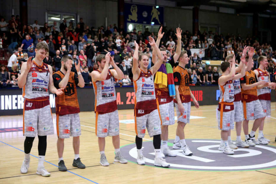 Hier jubeln die Niners in der Hartmannhalle. Am Samstag geht es in die große Arena in der Messe.