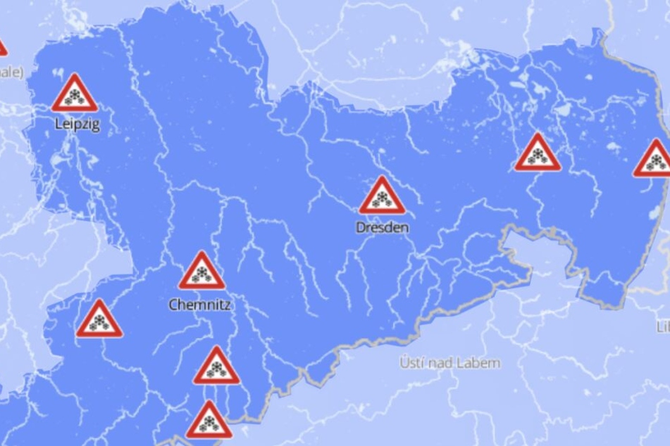 Überall in Sachsen ist am Samstag mit Glatteis aufgrund überfrierender Nässe zu rechnen.