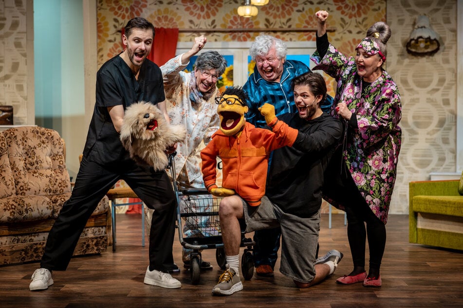 In der Villa Sonnenschein wird es so schnell nicht langweilig - weder Besuchern noch Darstellern.