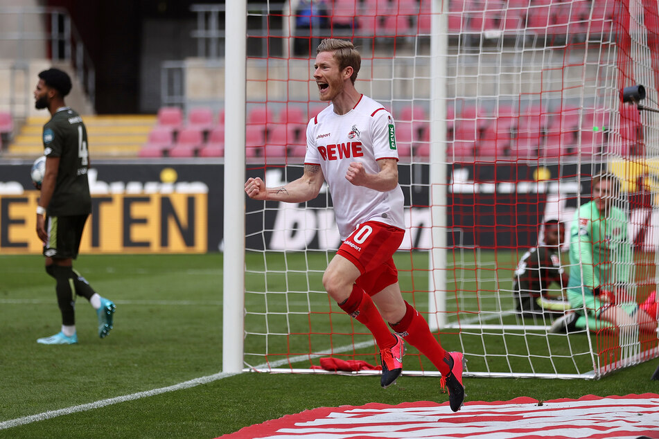 Florian Kainz (27) jubelt nach seinem Kopfballtreffer zum 2:0 für den 1. FC Köln gegen Mainz.