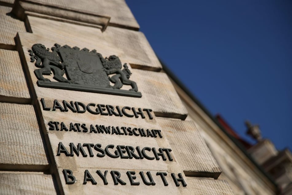 Behinderte Menschen missbraucht? Pfleger in Bayreuth vor Gericht