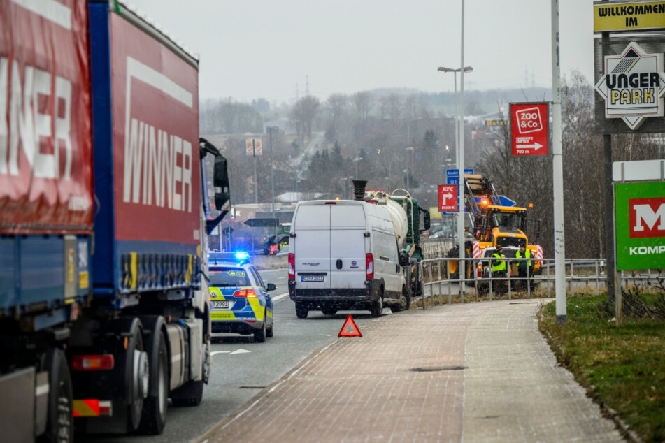 In Chemnitz lösen sich die Blockaden an den Autobahnauffahrten.