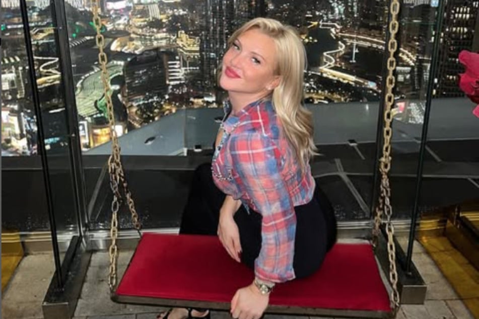 Spätestens seit ihrem Dschungelcamp-Triumph 2019 ist die 37-Jährige aus der deutschen Medienlandschaft nicht mehr wegzudenken.