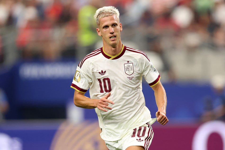 Spaniens Dani Olmo (28) wurde nach dem Finalgewinn körperlich angegriffen. Inzwischen hat er darauf reagiert.