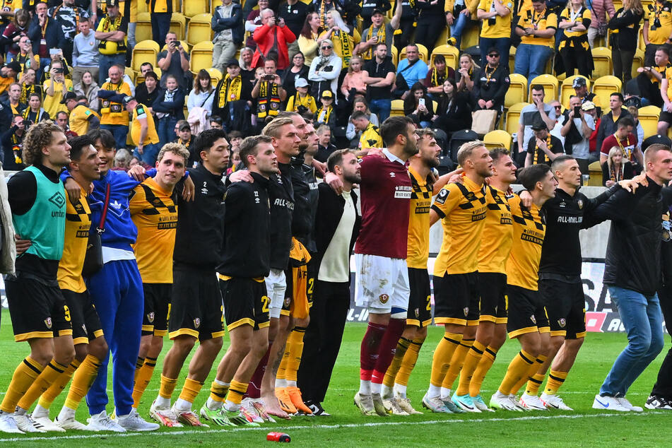 Nach dem Spiel feiern lassen vor den eigenen Fans - daran hat sich Dynamo längst gewöhnt. Das 1:0 gegen Münster war der sechste Heimsieg der noch jungen Saison.