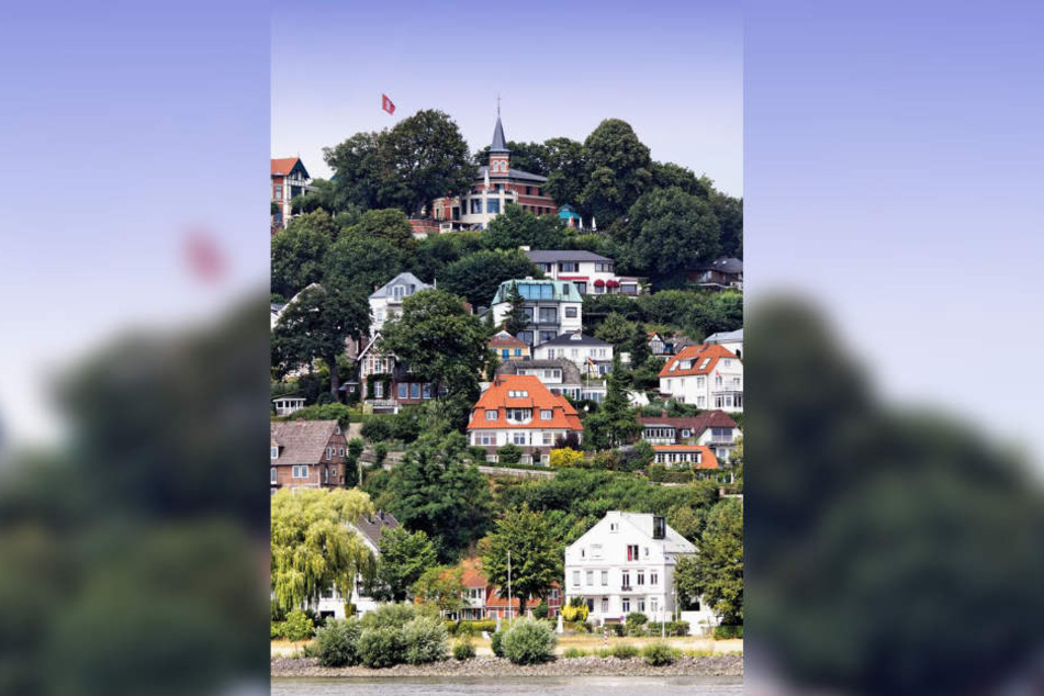 Villen, Stadthäuser und das Gourmet-Restaurant auf dem Süllberg in Blankenese.