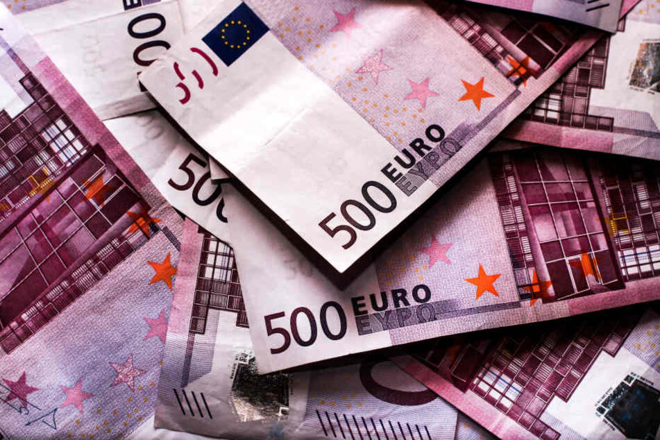 Eine Großspende aus dem Ausland kurz vor der Wahl bringt die Partei jetzt in Erklärungsnot.