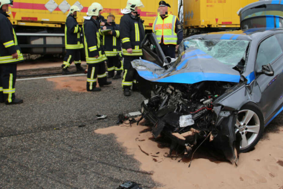 An A9-Auffahrt: Erneuter Horror-Crash nahe Leipzig, Scirocco-Fahrer stirbt