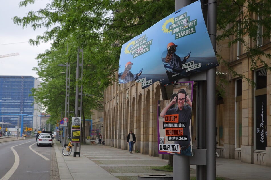 In Dresden wurden schon zahlreiche Wahlplakate beschädigt. (Archivbild)