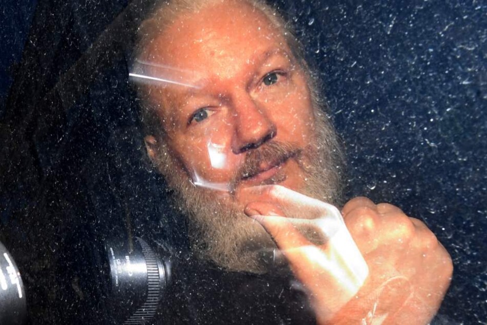Journalisten bei Assange-Besuch ausgespäht? Anzeige erstattet!