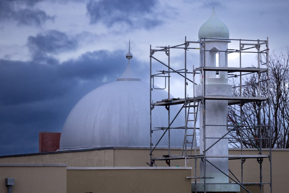 Nach jahrelanger Bauzeit ist die Moschee im Erfurter Ortsteil Marbach inzwischen fertig. (Archivbild)