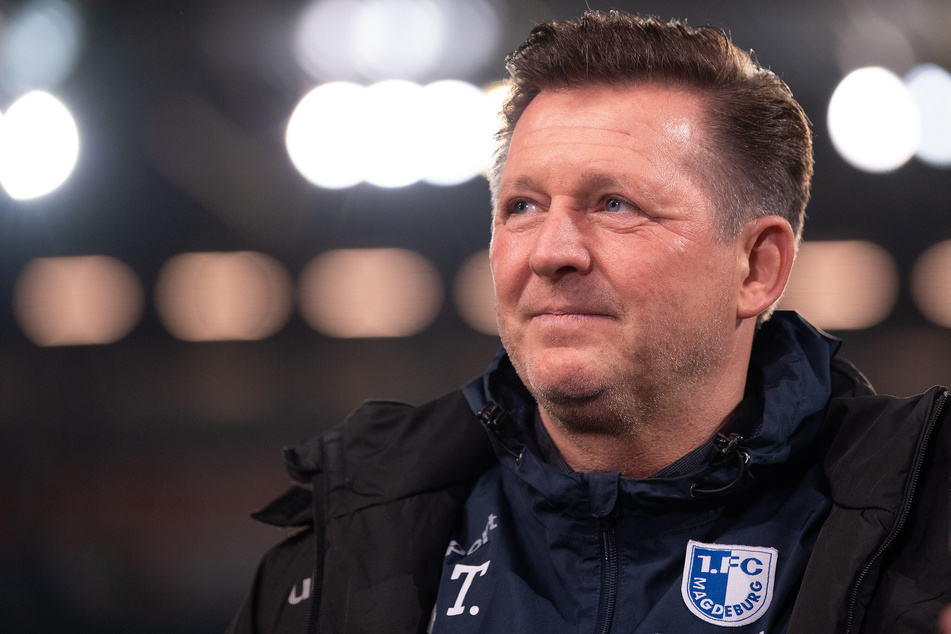 Christian Titz (51) bleibt auch weiterhin Trainer beim 1. FC Magdeburg.