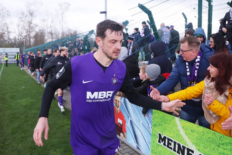 Boris Taschy (31) wird den Höhepunkt gegen Glenavon am Samstag verletzungsbedingt verpassen.
