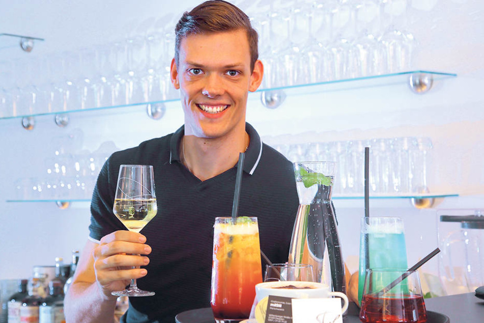 Zum Wohl! Phil Schwarick (27) eröffnete sein Restaurant „mit Stil“.