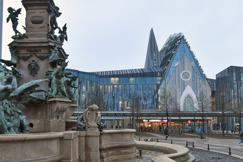 Das Hauptgebäude der Universität Leipzig prägt das Stadtbild. (Archivbild)