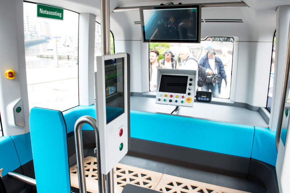 So sieht der autonom fahrende Kleinbus im Inneren aus.