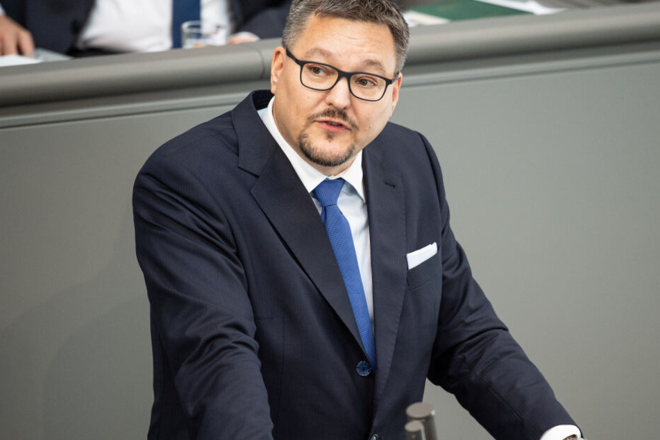 Stefan Keuter, Bundestagsabgeordneter der AfD, im Fokus.