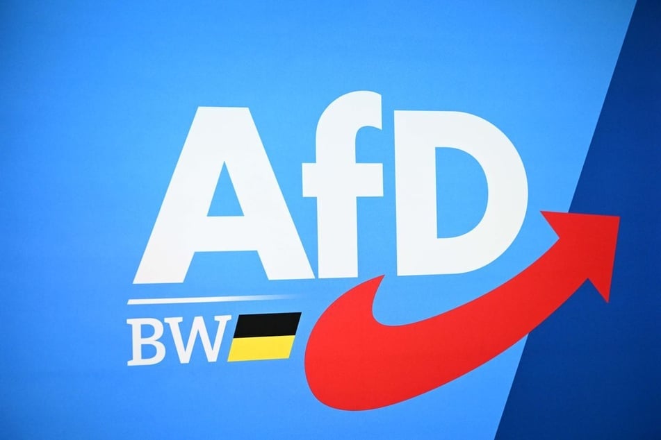 Die Stadt Pforzheim entfernte Wahlplakate der AfD - sie waren zu früh befestigt worden.