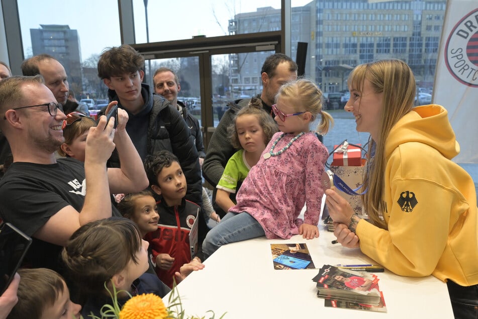 Viele Fans wollten Autogramme und Fotos mit der Olympia-Zweiten Susanne Kreher.