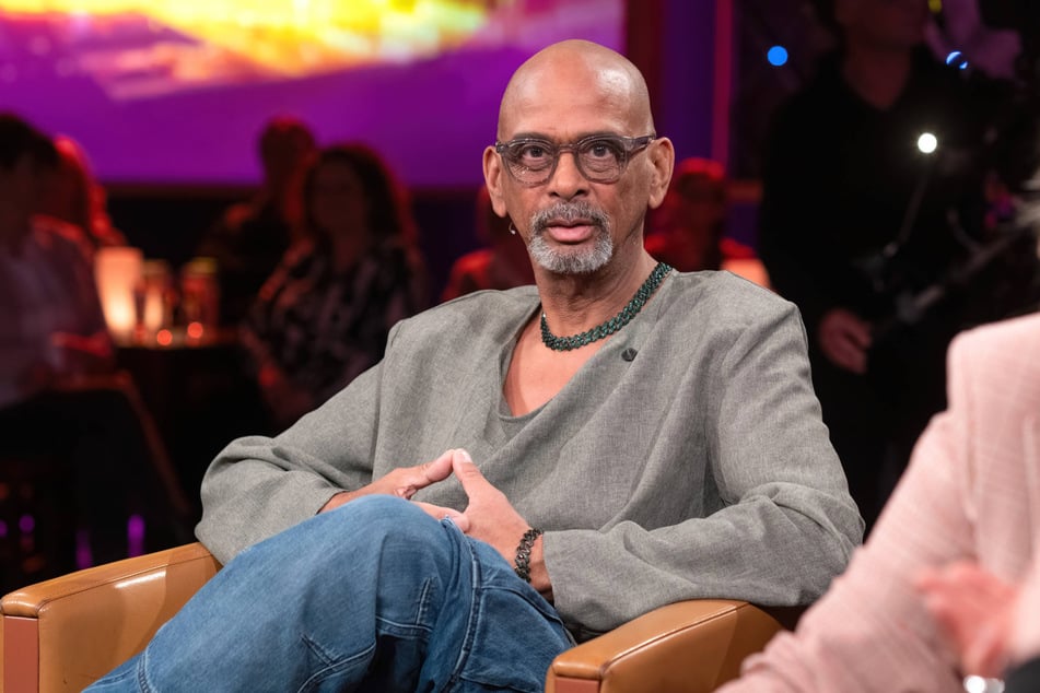 Pierre Sanoussi-Bliss (63) nahm noch nie ein Blatt vor den Mund, kritisiert u.a. den Jugendwahn im Fernsehen.