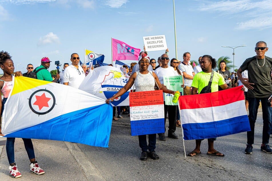 Residents of Bonaire demonstrate for minimum wage and social benefit increases in May 2023.