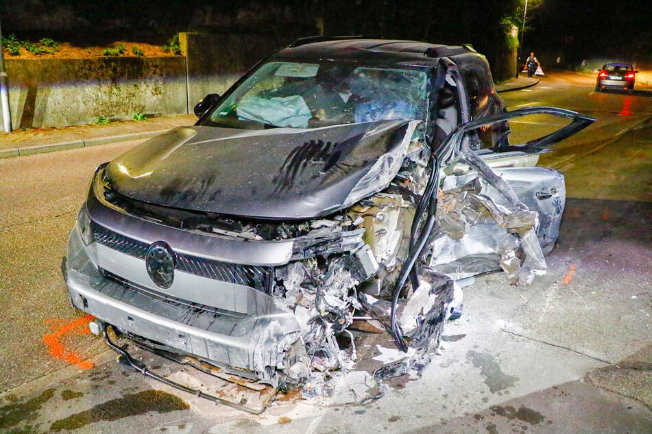 Mit seinem Citroen C3 hinterließ ein Mann (56) in Calw-Hirsau eine Schneise der Verwüstung.