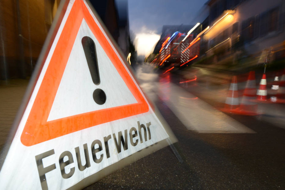 Feuerwehr, Rettungsdienst und Polizei waren in Großaufgebot im Einsatz. (Symbolbild)