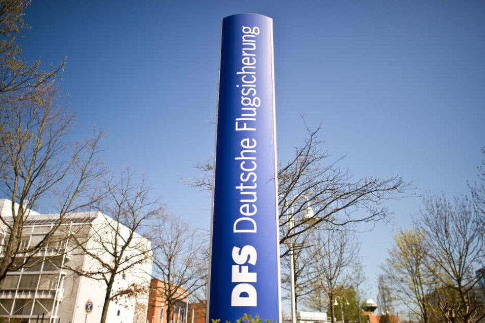 Die Deutsche Flugsicherung (DFS) hat ihren Sitz in Langen, Hessen.