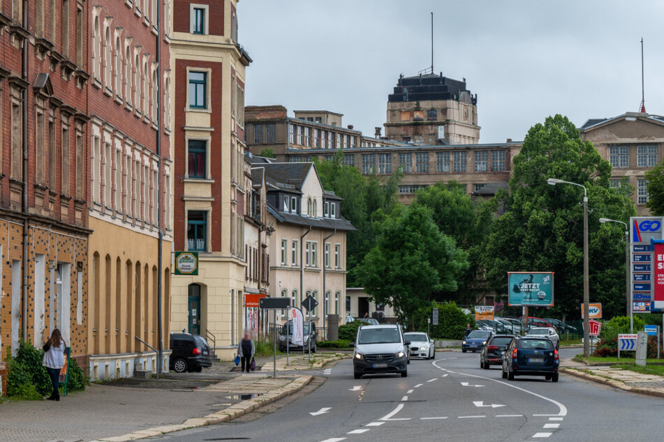 Die Zwickauer Straße mit den früheren Wanderer-Werken. Hier soll es bald bunter und lebhafter zugehen.