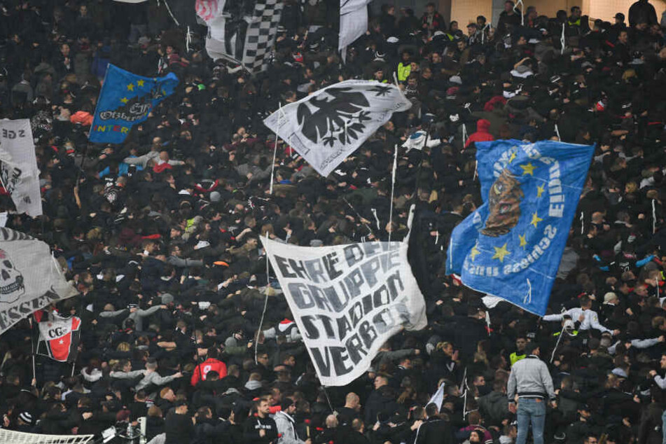 In Mailand dürfen bis zu 13.500 Eintracht-Fans mit ins Stadion (Symbolbild).