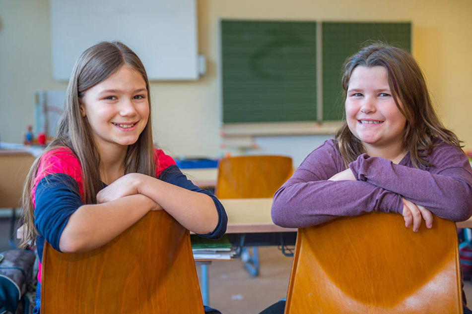 Nikita Ihle (10, r.) und Josy Mohr (9) kämpfen für die Wünsche der Thalheimer Kinder.