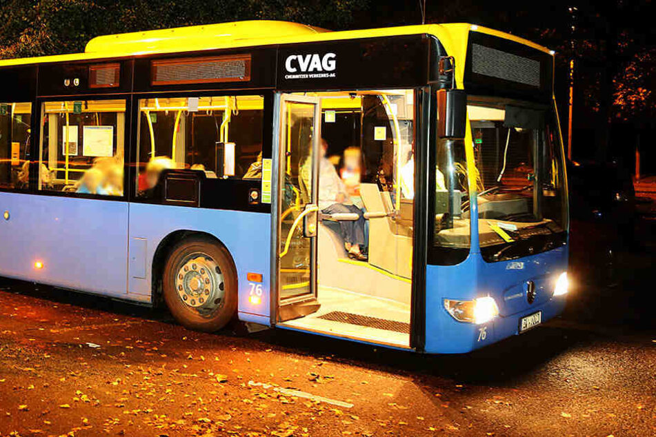 Der Busfahrer wurde von einem Mann geschlagen und verletzt (Archivfoto).
