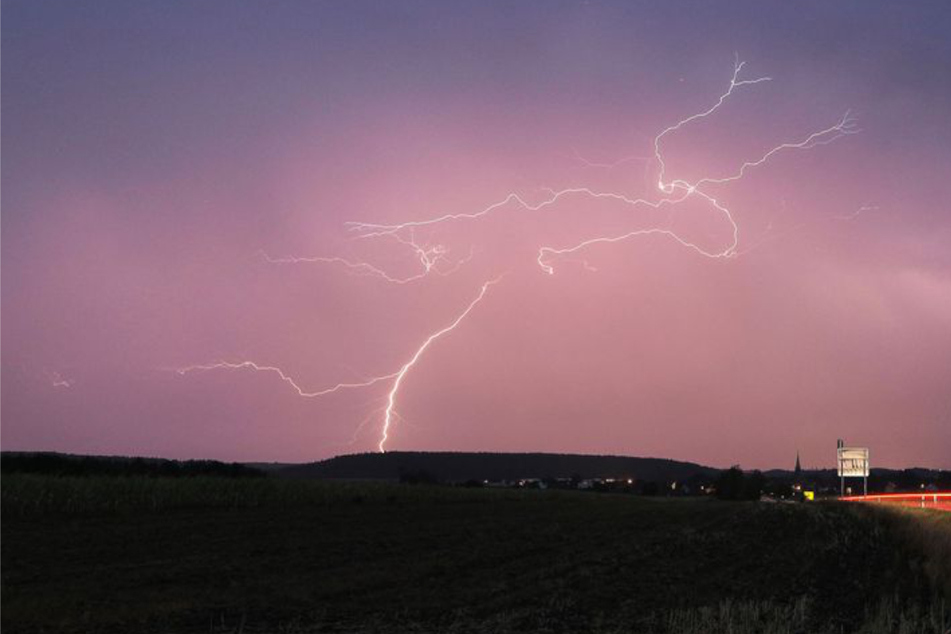 Unwetter in Oberfranken: Schützenfest teilweise geräumt