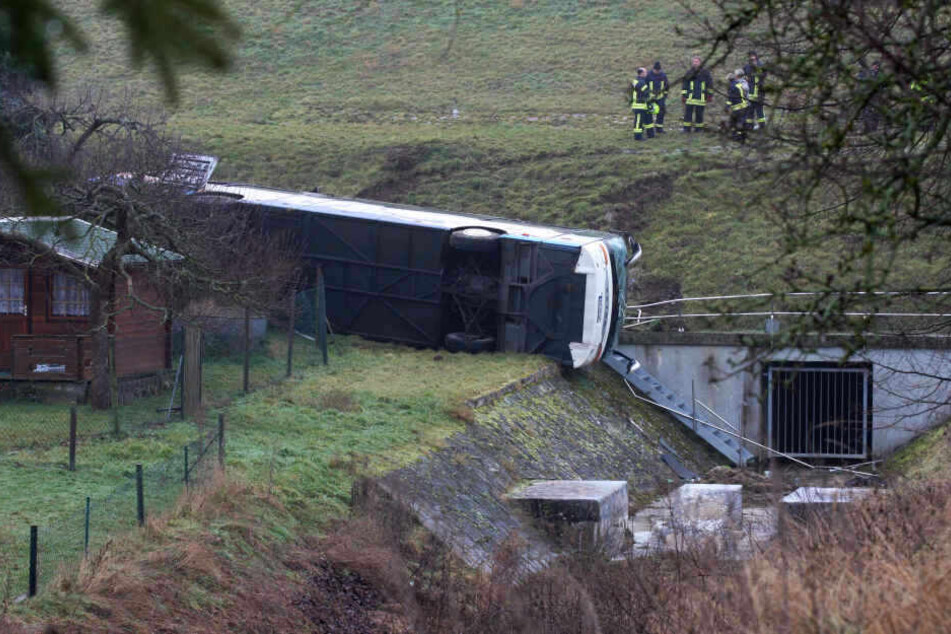 In Thüringen starben am Donnerstagmorgen bei einem Schulbus-Unglück zwei achtjährige Kinder.