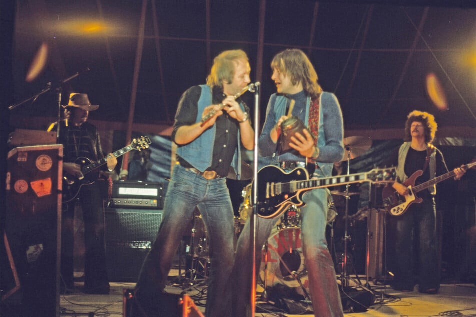 Momentaufnahme eines Konzerts der Puhdys in Hamburg, auch im Jahr 1977.