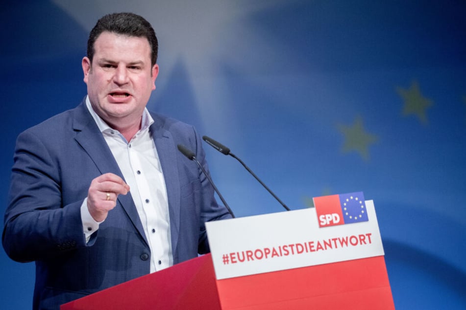 Hubertus Heil (SPD), Bundesminister für Arbeit und Soziales, spricht beim Europakonvent der SPD zur Europawahl im Mai.