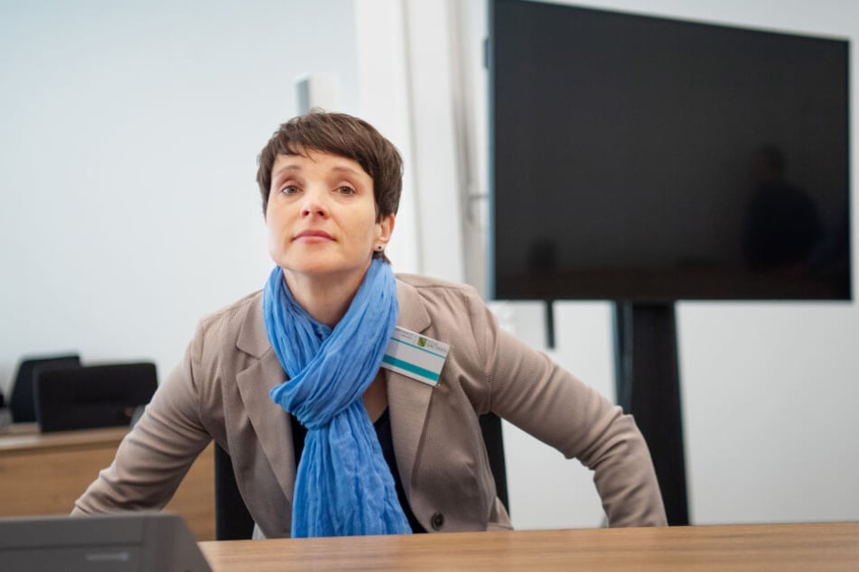 Frauke Petry (43, Blaue Partei).