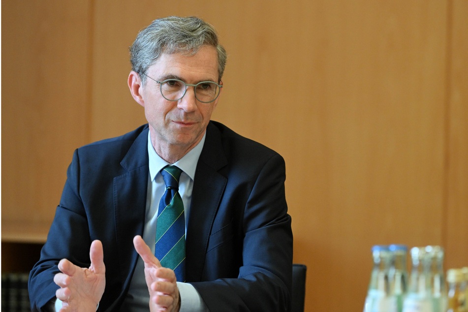 OLG-Präsident Leon Ross (57) lobte das "beeindruckende Engagement der Bediensteten".