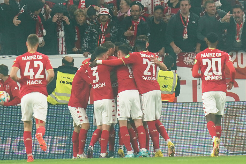 Die Mainzer jubelten schon früh über die 1:0-Führung.