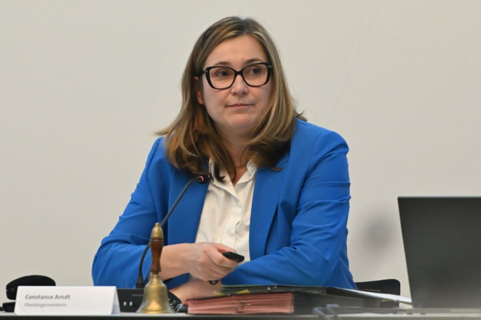 Zwickaus OB Constance Arndt (47, BfZ) ist sauer, dass die Einspar-Gedankenspiele öffentlich bekannt sind.
