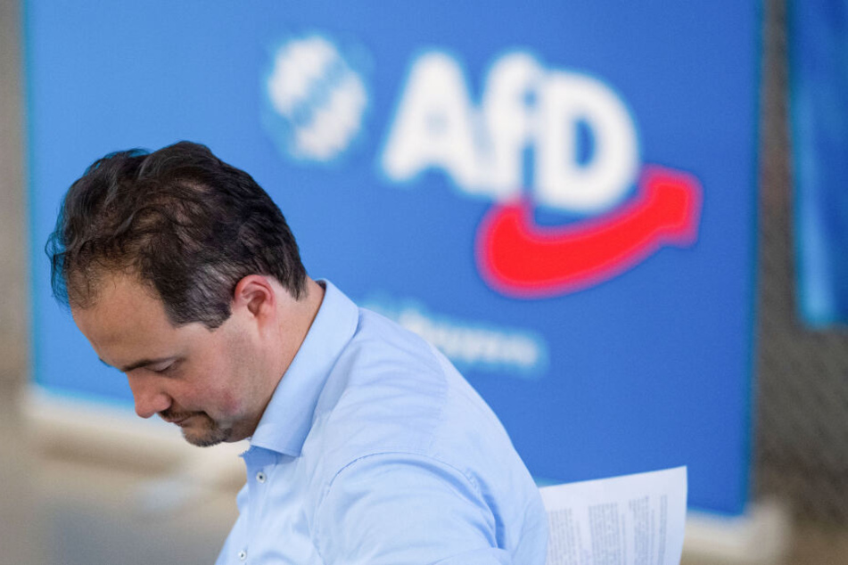Martin Sichert (AfD), bayerischer Landesvorsitzender der Partei "Alternative für Deutschland", nimmt an einem Sonder-Landesparteitag teil.